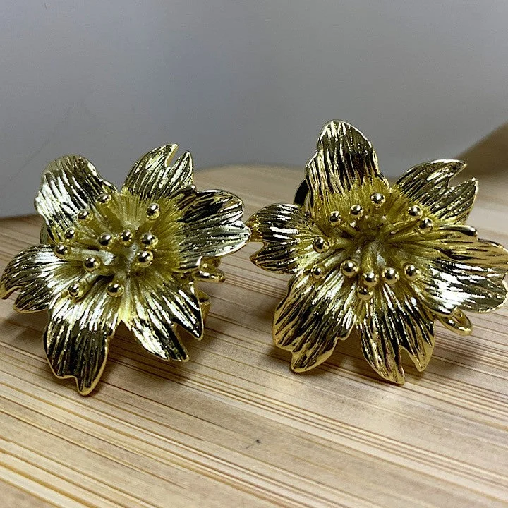 Clear glass earrings-18K GOLD PLATED FLOWER EARRINGS