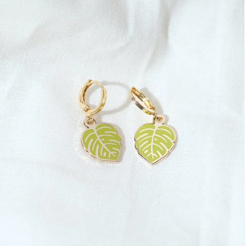 Bowed loop earrings-Monstera Leaf Huggie Hoop Earrings