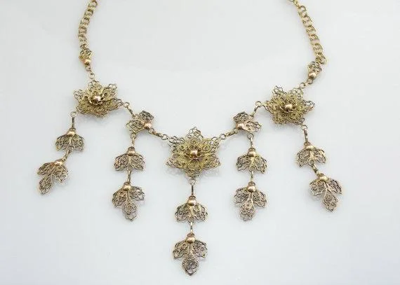 Citrine drop necklaces-Vintage Floral Gold Filigree Festoon Necklace