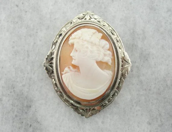 Brushed gold brooches-Engraved Flat Bezel Edge Antique Cameo Brooch