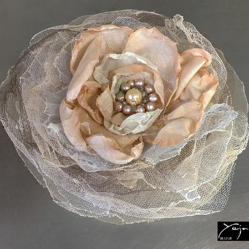 Subtle star brooches-'Pearl Rhapsody' - Flower Brooch No.27