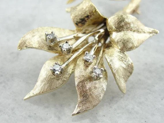 Star sign brooches-Diamond Lily Gold Flower Brooch