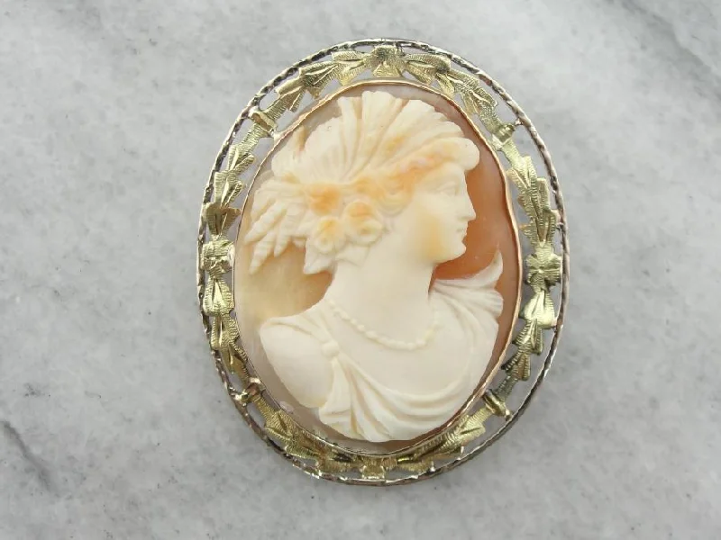 Soft shape brooches-Art Nouveau Cameo Brooch with Green Gold Frame