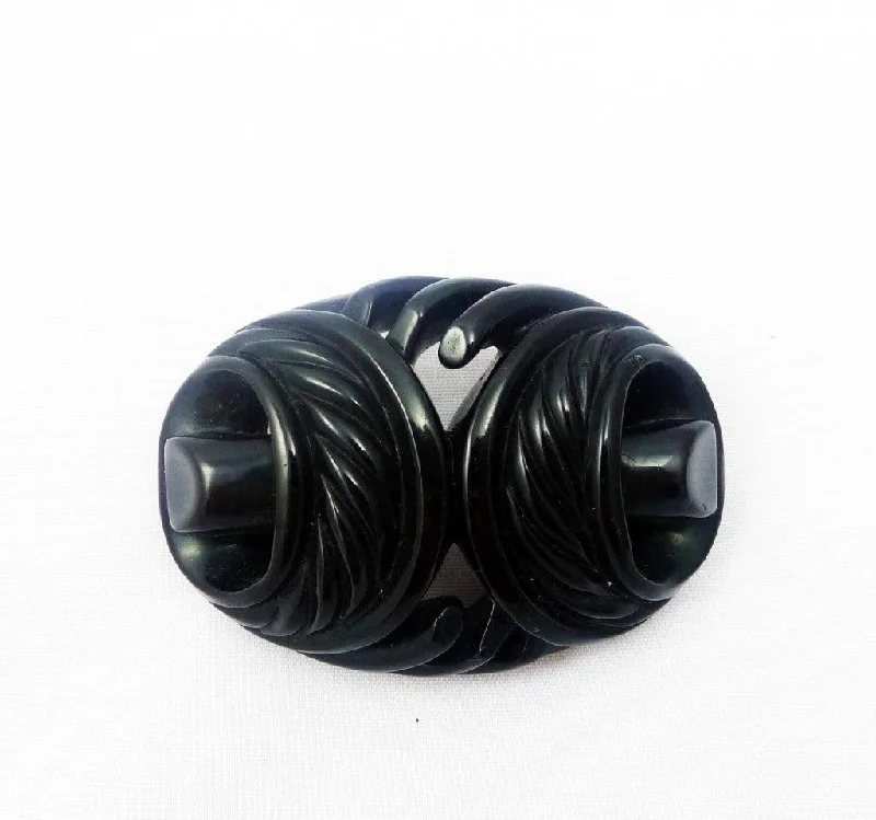 Heritage lock brooches-Victorian Whitby Jet Carved Brooch