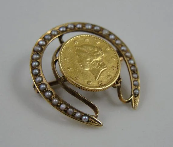 Off-center brooches-Good Luck Coin Pearl Horseshoe Brooch