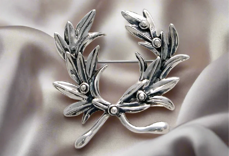 Trapezoid brooches-Kotinos Olive leaf Wreath brooch in Sterling Silver (K-36)