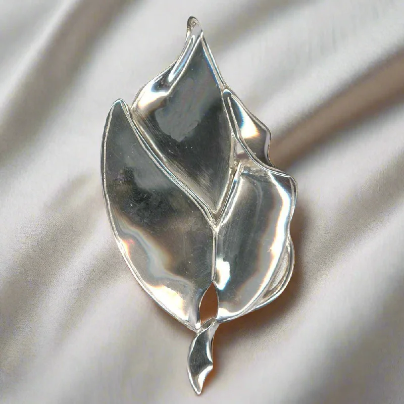 Akoya pearl brooches-Greek Traditional Leaf Brooch in Sterling silver (K-43)