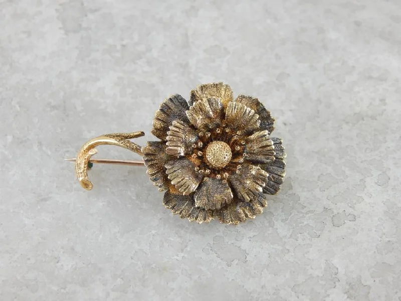 Square stone brooches-Antique Textured Green and Yellow Gold Daisy Brooch